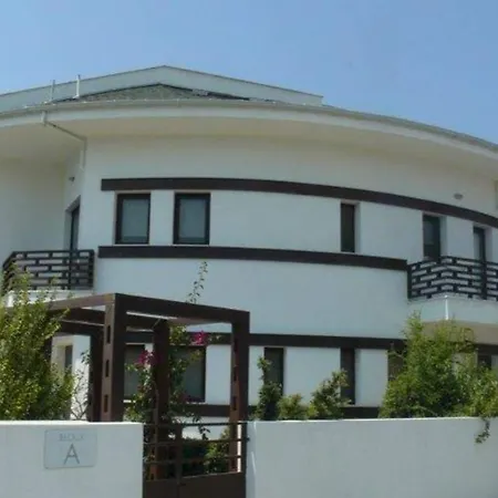 Dalyanda Havuzlu Muhtesem Apartment